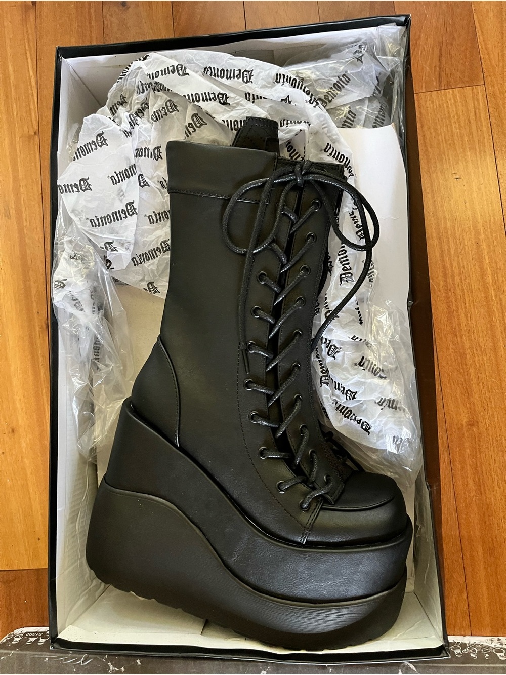 Black Platform Lace-Up 5inch Platform Mid Calf Boots - Women New in Box Size 7